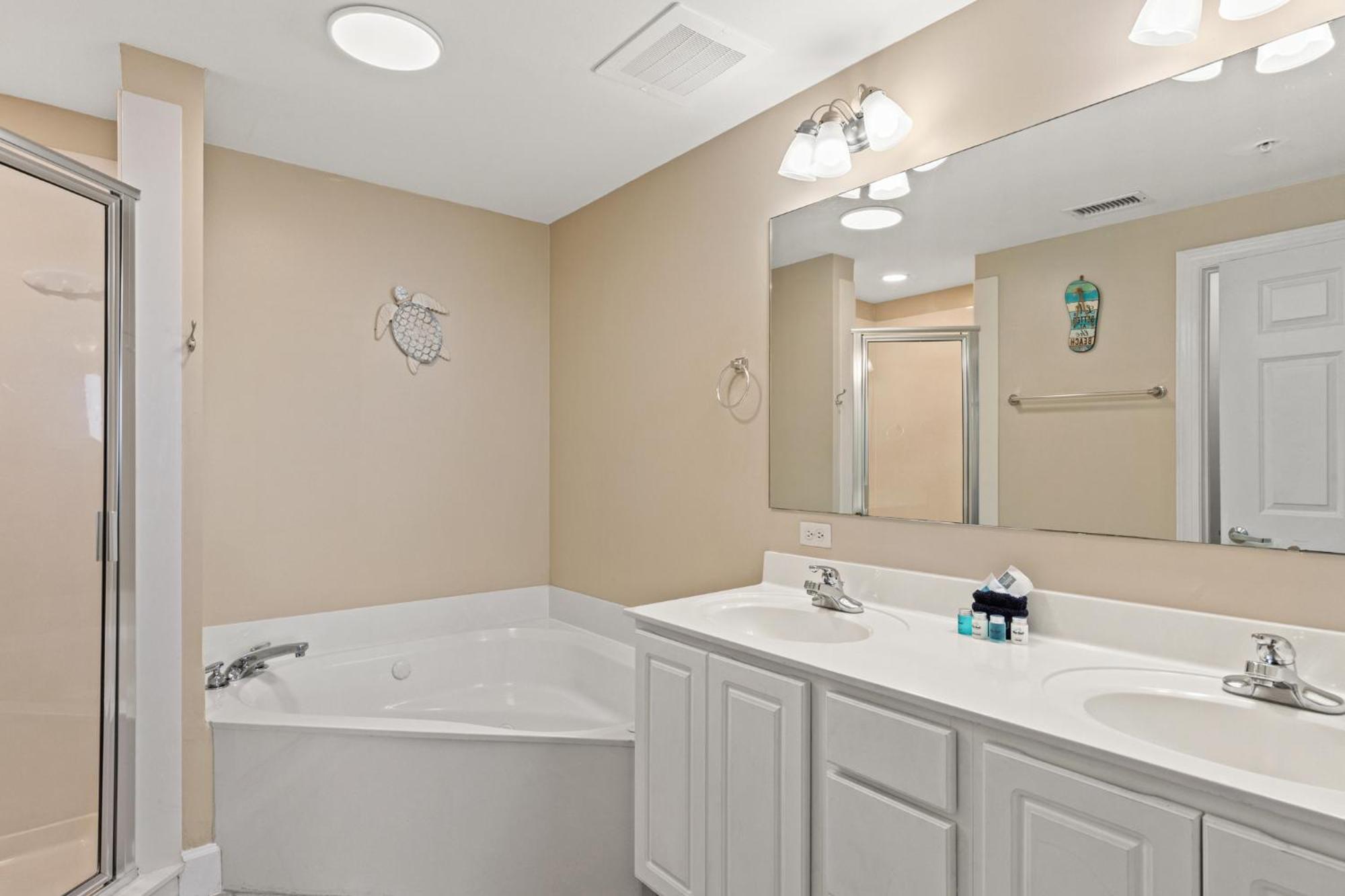 Gulf Front Master Br In Sunrise Beach With Amazing Views! Sleeps 7! Panama City Beach Eksteriør billede